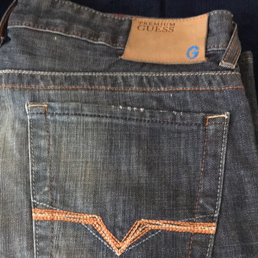 NWT - Guess jeans - 34 - straight leg - low rise
